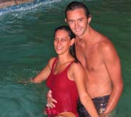 comment ça, je suis dans la piscine avec toutes les filles, oui, et alors !!!